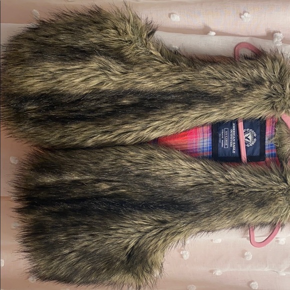 Faux fur vest - Picture 2 of 5